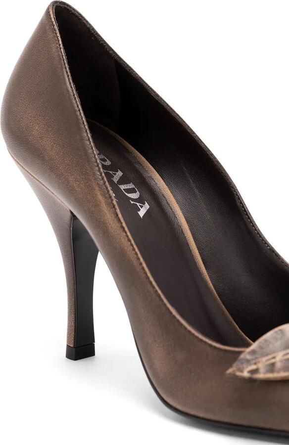 Prada Re-Edition pumps met bloemenapplicatie en hak Grijs - Foto 3