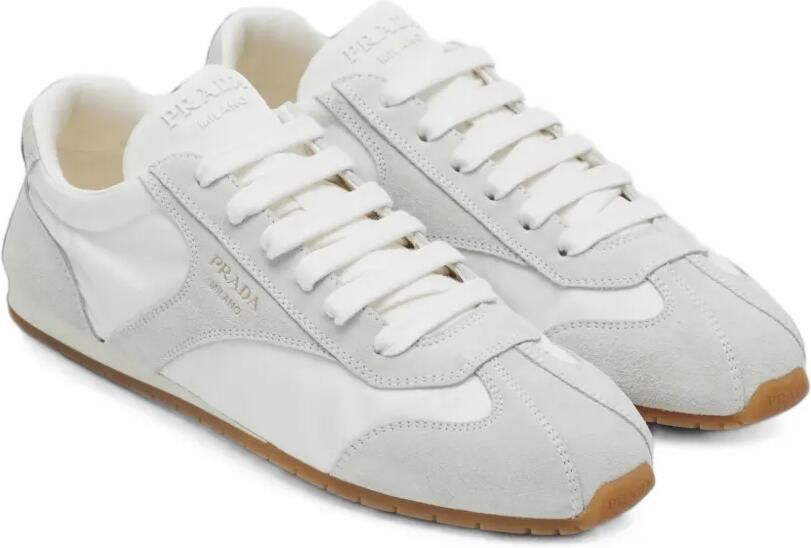 Prada Sneakers met suède vlakken Wit