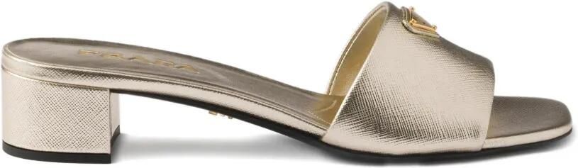 Prada Saffiano lakleren sandalen Goud