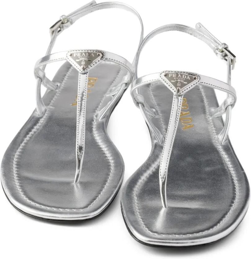 Prada Sandalen met driehoekig logo en bandje Zilver - Foto 3