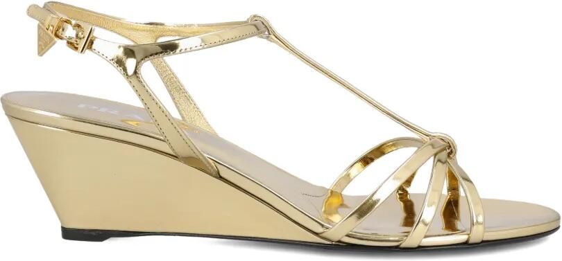 Prada Sandalen met metallic-effect en sleehak Goud