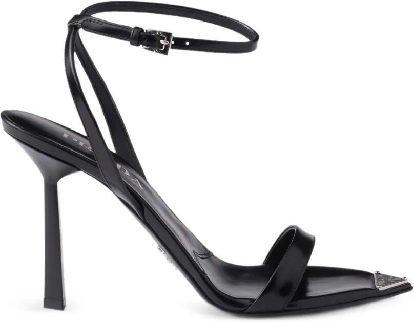 Prada Sandalen van geborsteld leer Zwart