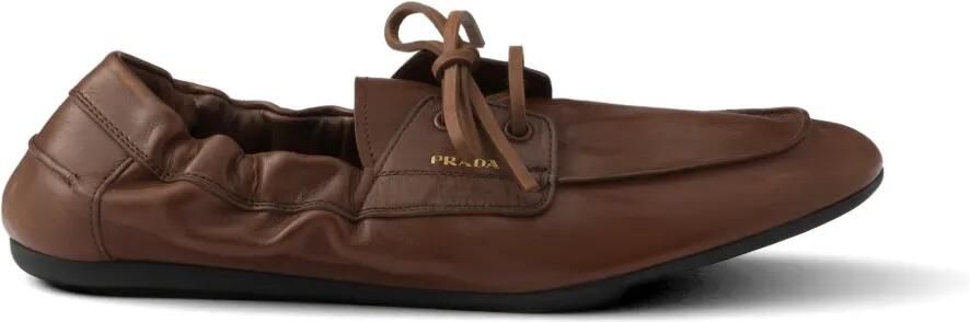 Prada Shuffle antieke leren bootschoenen Bruin