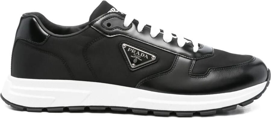 Prada Sneakers met leren vlakken Zwart