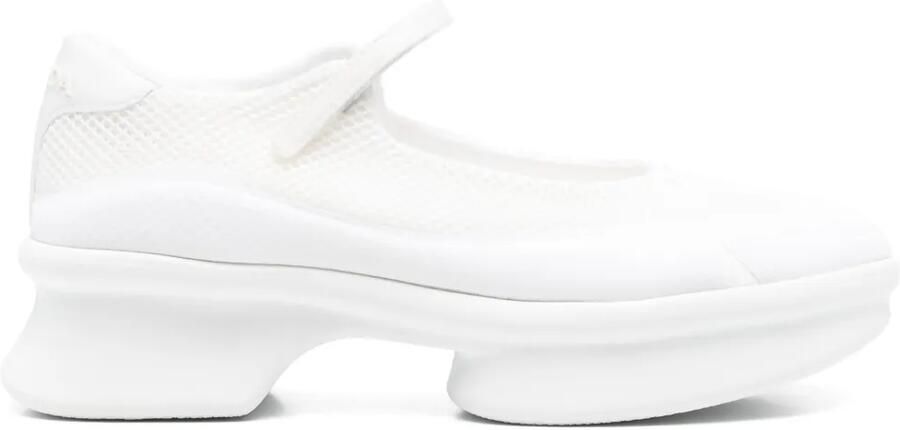 Prada Sneakers met logodetail en ronde neus Wit