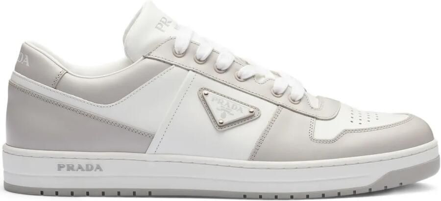 Prada Sneakers met logoplakkaat Wit