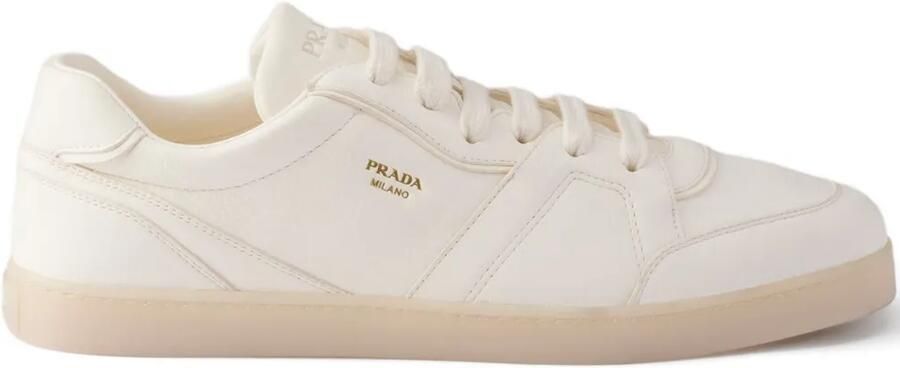 Prada Sneakers met logoprint Beige