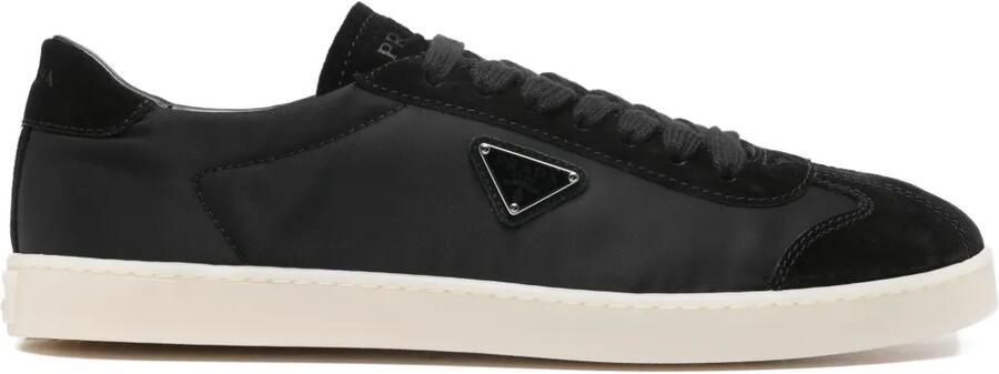 Prada Sneakers met suède vlakken Zwart