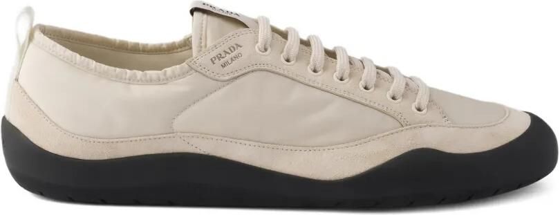 Prada Speedrock suède sneakers met elastische veters Beige