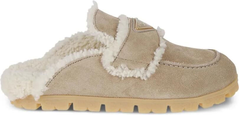 Prada Suède en lammy muiltjes Beige
