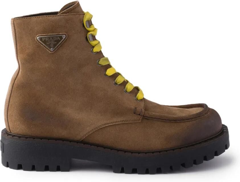Prada Suède enkellaarzen met veters Bruin