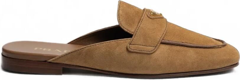 Prada Suède muiltjes met logoplakkaat Beige