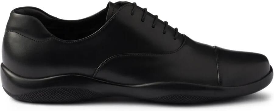 Prada Toblach leren sneakers Zwart