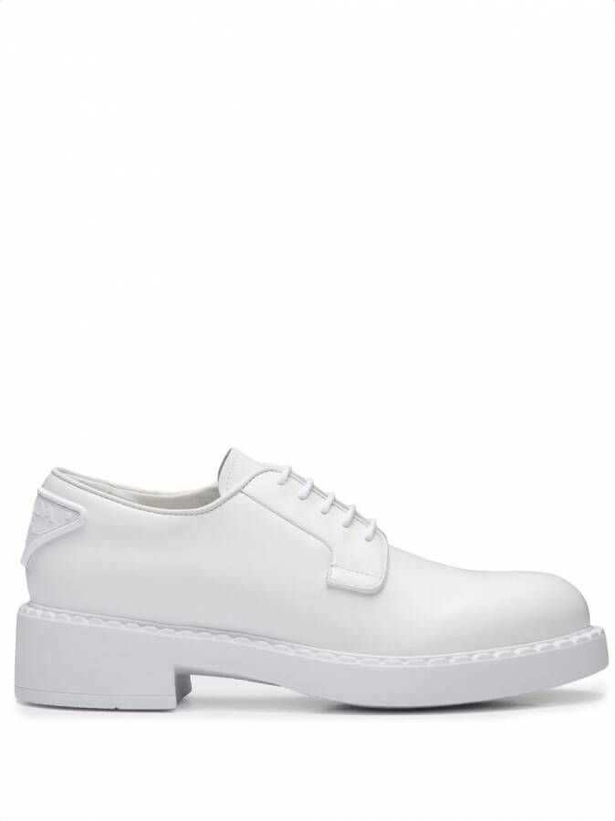 Prada Veterschoenen met ronde neus Wit