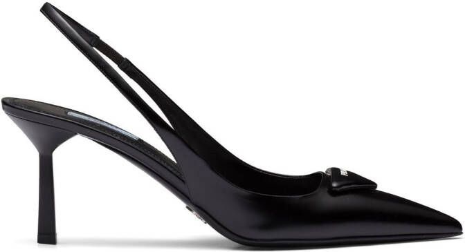 Prada Slingback pumps met logoplakkaat Zwart