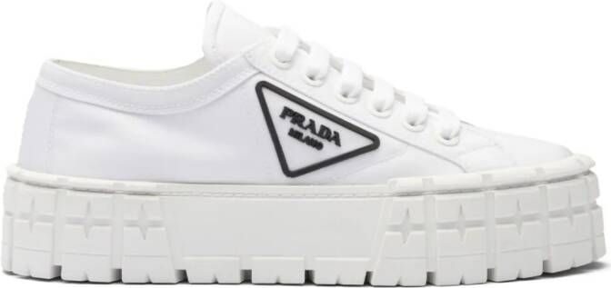 Prada Sneakers met plateauzool Wit