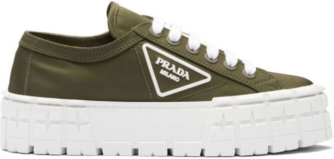 Prada Sneakers met plateauzool Groen