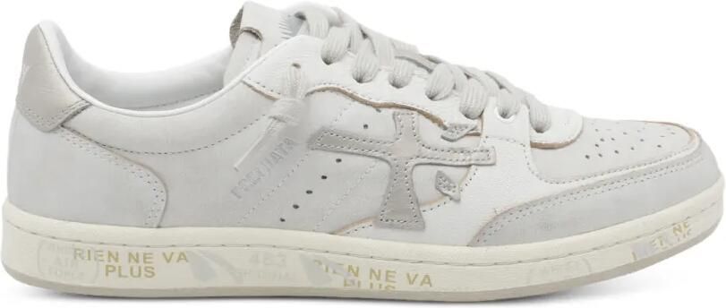 Premiata BSKT Clay 8447 sneakers met logo-patch Wit