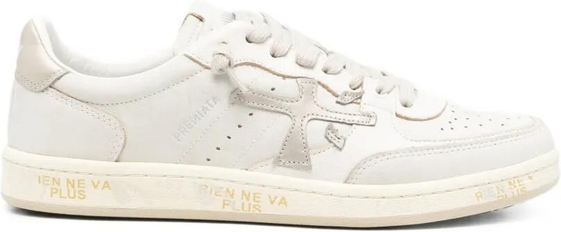 Premiata Clay sneakers met logopatch Beige