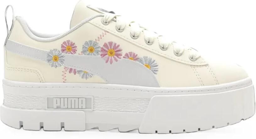 PUMA Mayze sneakers met geborduurde bloemen Beige
