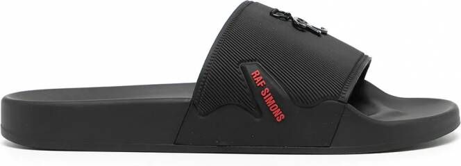 Raf Simons Astra slippers met logoplakkaat Zwart