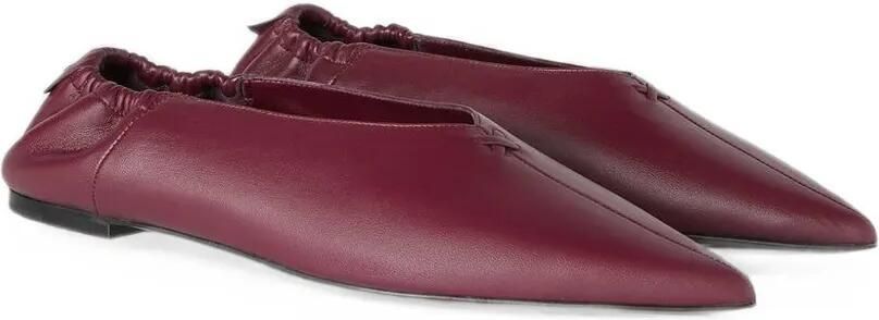 RETORI Platte leren pumps met puntige neus Rood