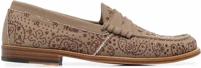 RHUDE Loafers met bandanaprint Bruin