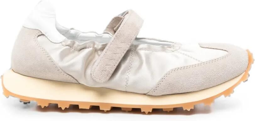 RUN OF Bambola sneakers met suède vlak en klittenband Beige