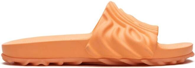 Salehe Bembury x Crocs "Pollex Citrus Milk slippers" Oranje
