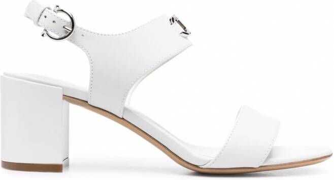 Ferragamo Gancini sandalen met logoplakkaat Wit