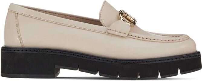 Ferragamo Loafers met Gancini plakkaat Beige