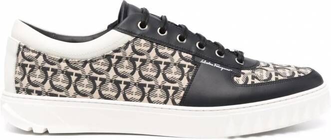Ferragamo Low-top sneakers Zwart