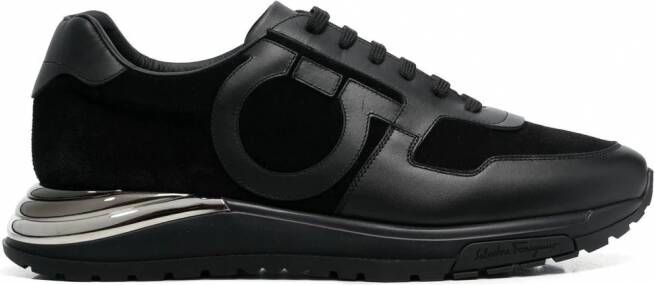 Ferragamo Sneakers met Gancini patch Zwart