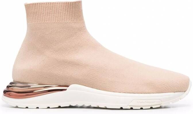 Ferragamo Sneakers met metallic hak Beige