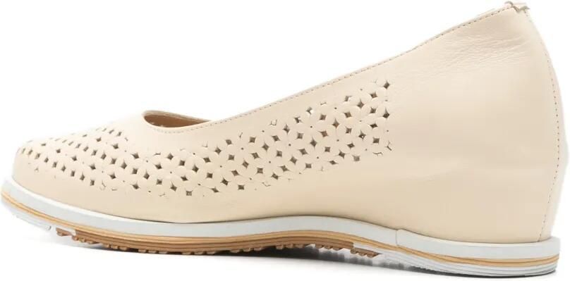 SERGIO MORETTI FIRENZE Pumps met sleehak en geperforeerde details Beige - Foto 2