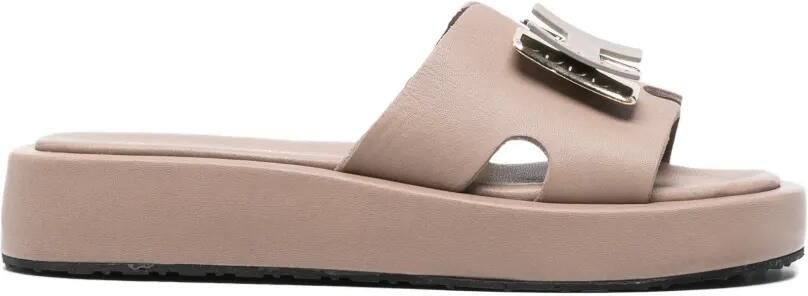 SERGIO MORETTI FIRENZE Sandalen met logoplakkaat Beige