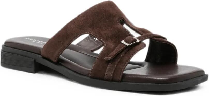 SERGIO MORETTI FIRENZE Suède sandalen met gesp Bruin