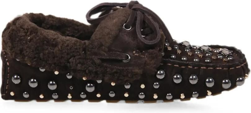 Strategia shoes Loafers met lammy afwerking en studs Bruin