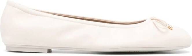 Stuart Weitzman Bardot leren ballerina's Beige