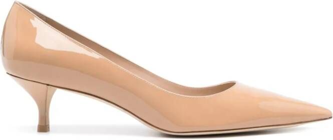 Stuart Weitzman Kitten leren pumps Beige