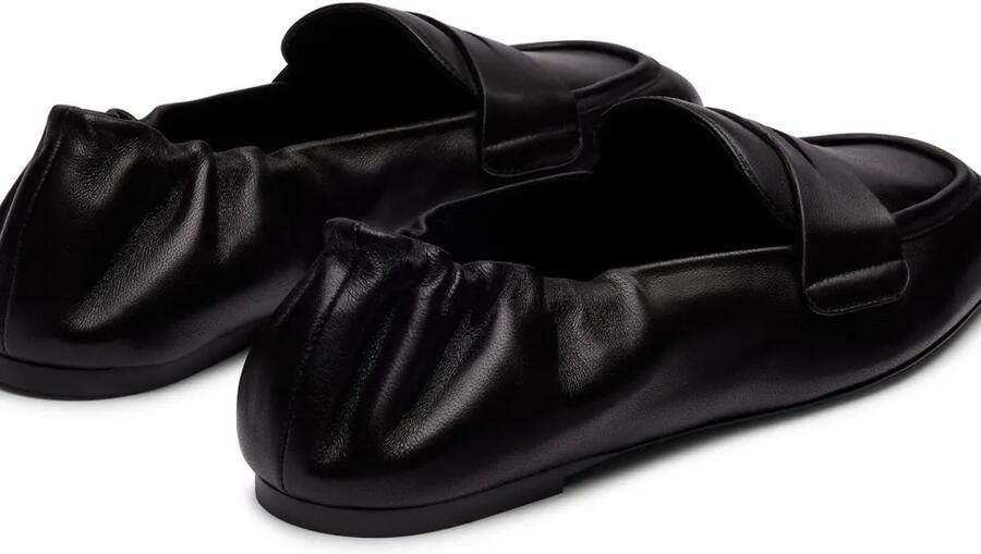 Stuart Weitzman Bryant loafers met ruches Zwart - Foto 3