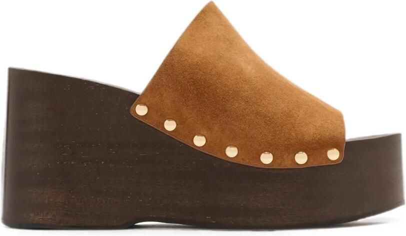 Stuart Weitzman Kate sandalen met plateauzool en studs Bruin