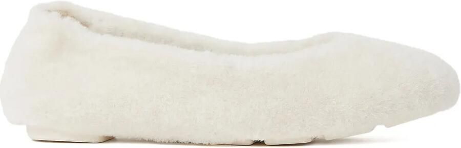 Stuart Weitzman Pirouette Super C hill ballerina's met amandelvormige neus Beige