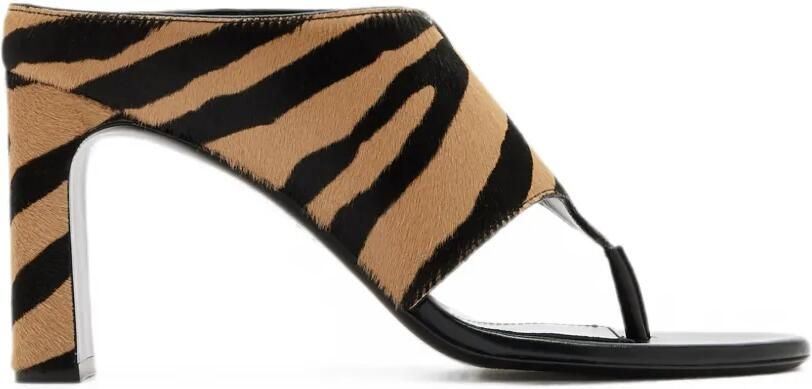 Stuart Weitzman Sandalen met tijger-print Beige