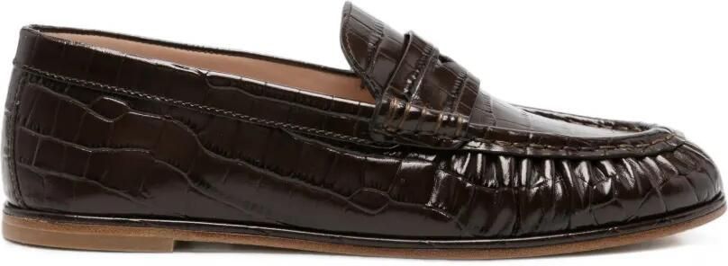 Stuart Weitzman Spencer leren loafers met krokodillen-effect Bruin