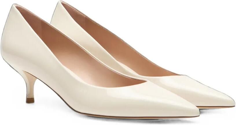 Stuart Weitzman Stuart Power pumps met puntige neus Beige