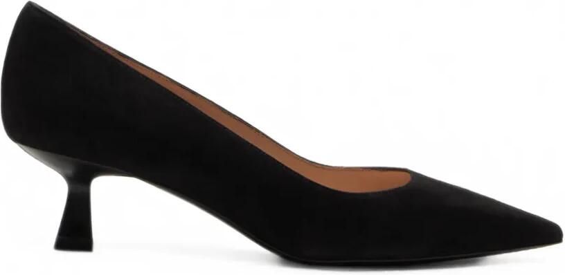 Stuart Weitzman Stuart Sculpt pumps met puntige neus Zwart