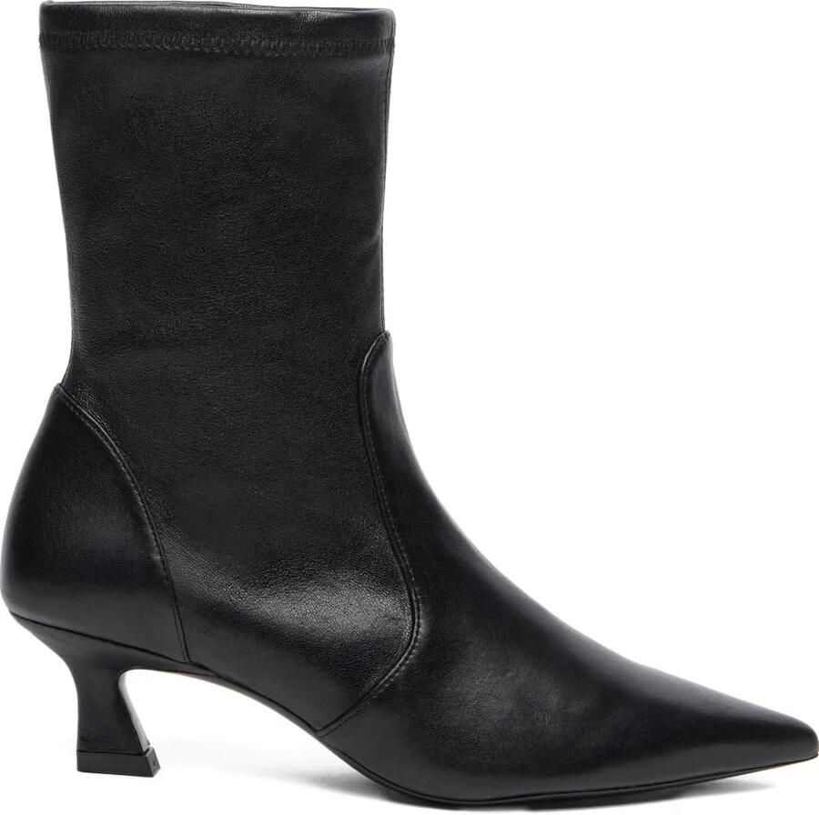 Stuart Weitzman Vinnie enkellaarzen met puntige neus Zwart