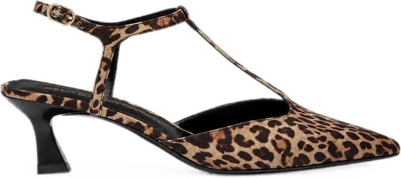 Stuart Weitzman Vinnie pumps met luipaardprint Bruin