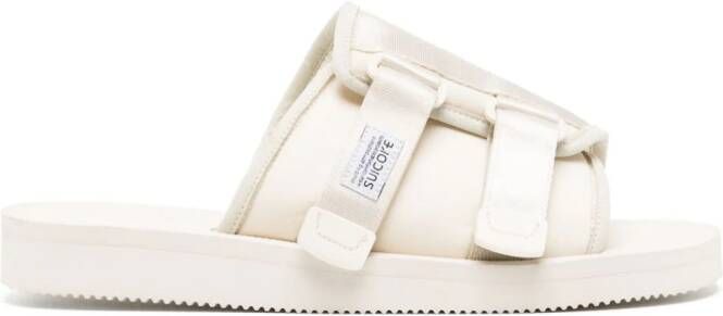 Suicoke Kaw slippers met logopatch Beige